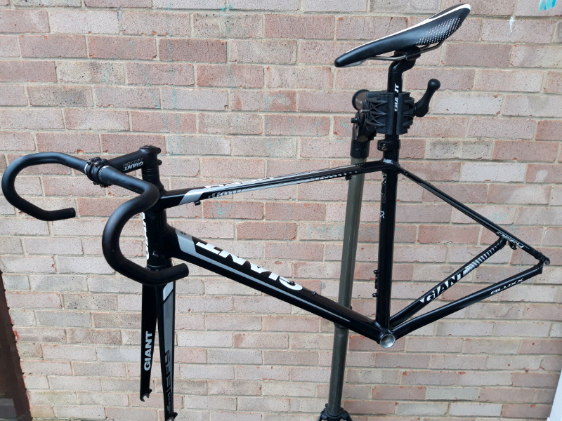 giant defy headset bearings